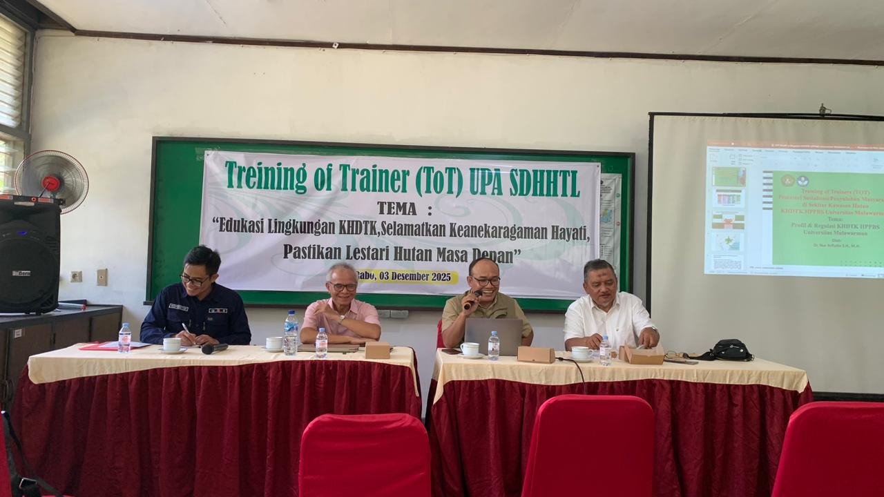 Sesi pemaparan dalam rangkaian Training of Trainer UPA SDHHTL.